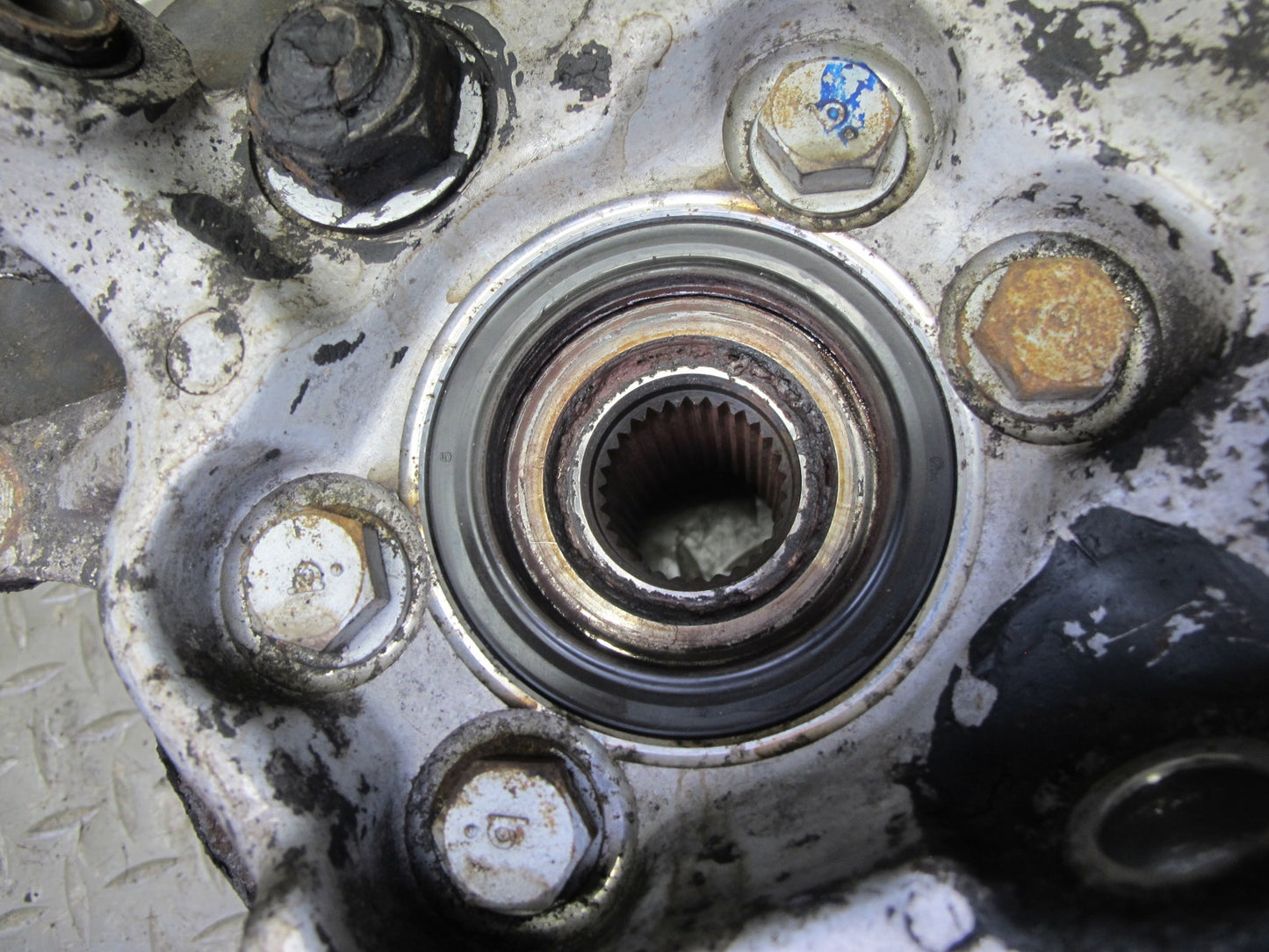 1990 Nissan Z32 300ZX NON Turbo Rear Right Spindle Knuckle Wheel Hub OEM