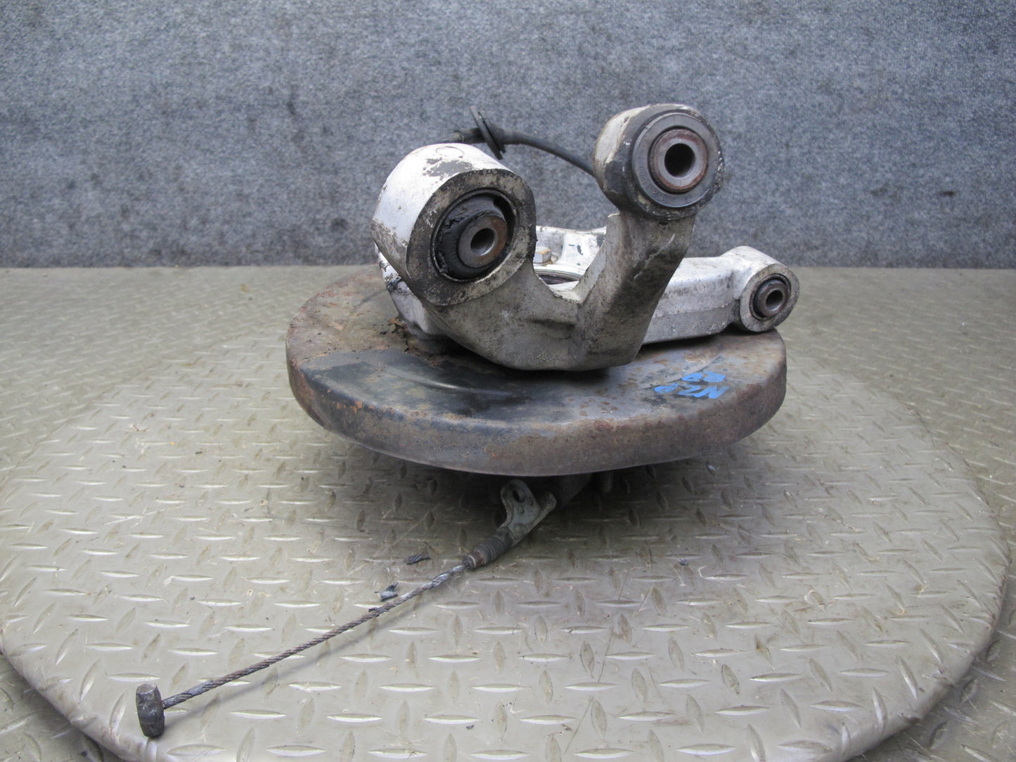 1990 Nissan Z32 300ZX NON Turbo Rear Right Spindle Knuckle Wheel Hub OEM