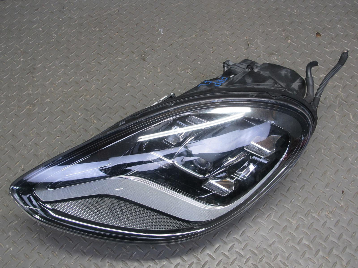 17-21 Porsche Panamera 971 Front Left LED Healight Lamp w Ballast 971941033J