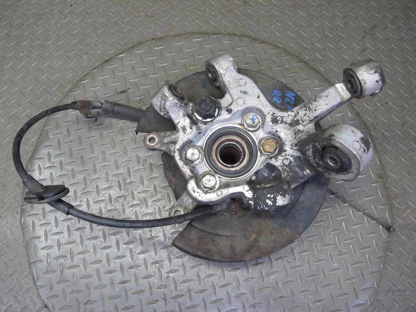 1990 Nissan Z32 300ZX NON Turbo Rear Right Spindle Knuckle Wheel Hub OEM