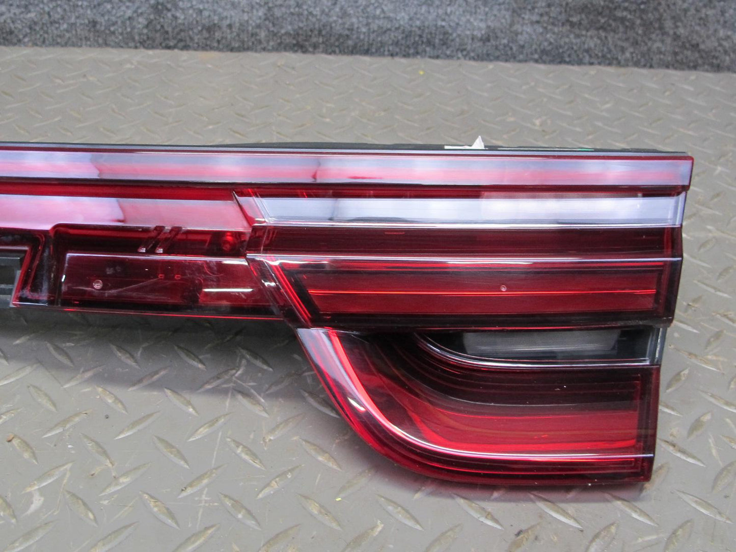 17-21 Porsche Panamera 971 Rear Right Trunk Lid Inner Tail Light Lamp 971945208E