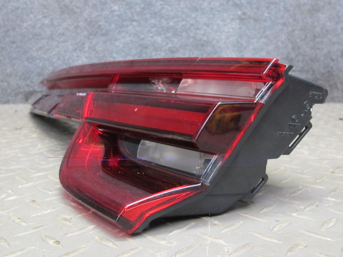 17-21 Porsche Panamera 971 Rear Right Trunk Lid Inner Tail Light Lamp 971945208E
