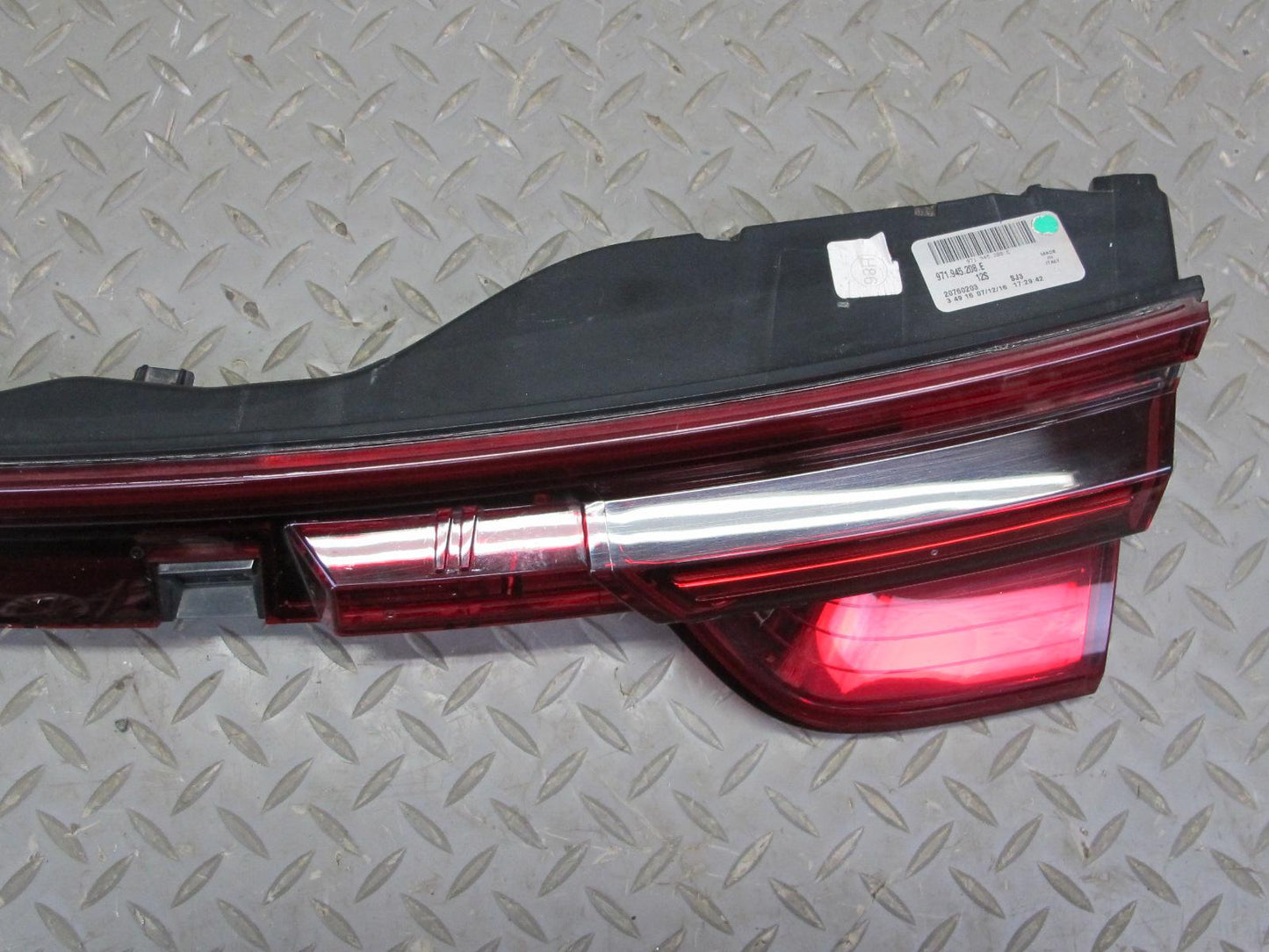 17-21 Porsche Panamera 971 Rear Right Trunk Lid Inner Tail Light Lamp 971945208E