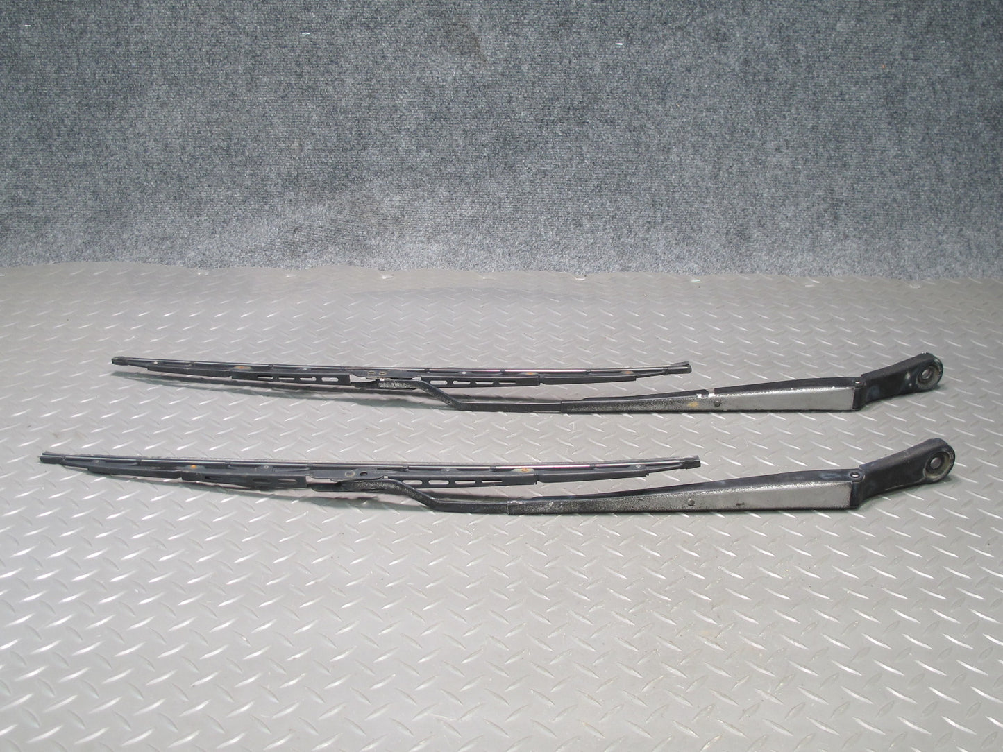 90-96 Nissan Z32 300ZX 2+2 Set of 2 Front Windshield Left & Right Wiper Arm OEM