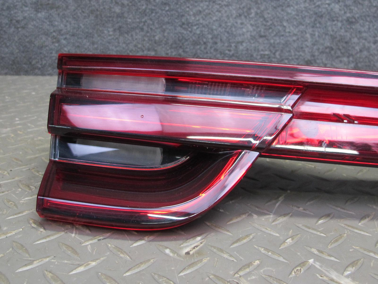 17-21 Porsche Panamera 971 Rear Left Trunk Lid Inner Tail Light Lamp 971945207E