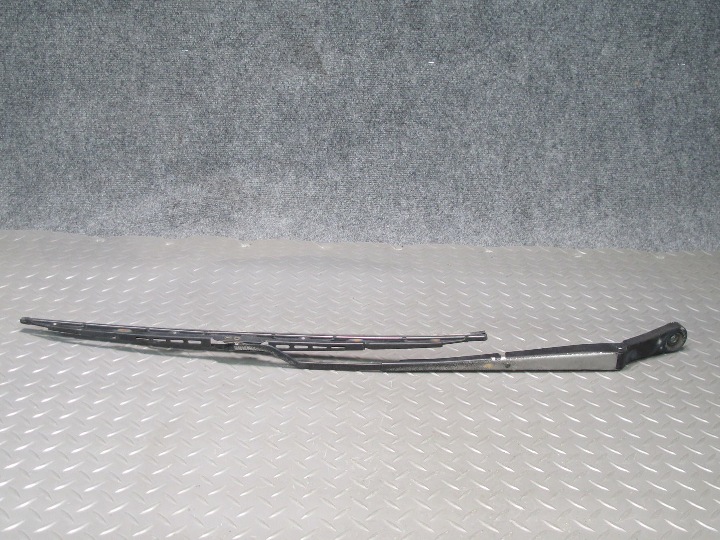 90-96 Nissan Z32 300ZX 2+2 Set of 2 Front Windshield Left & Right Wiper Arm OEM