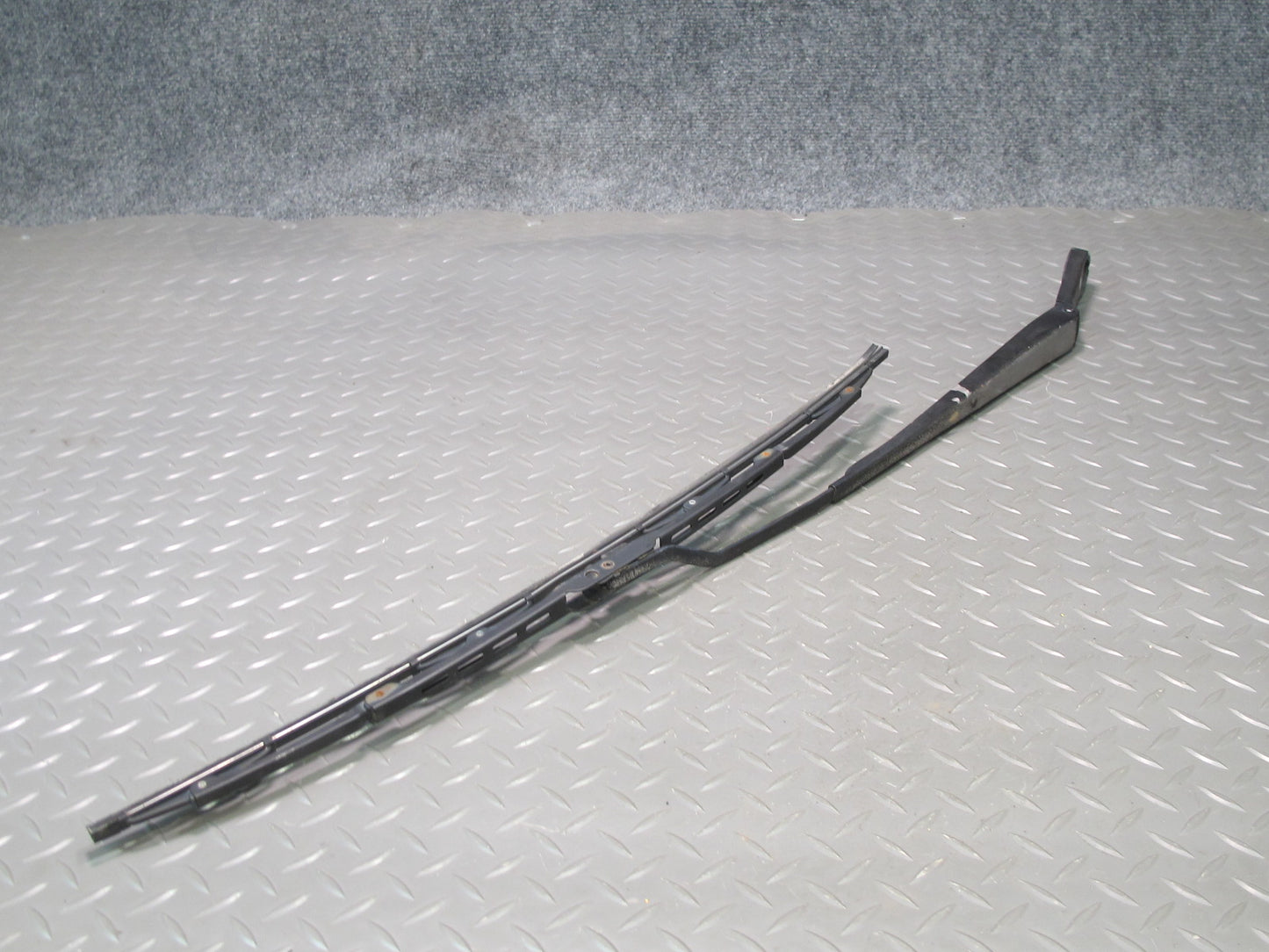 90-96 Nissan Z32 300ZX 2+2 Set of 2 Front Windshield Left & Right Wiper Arm OEM