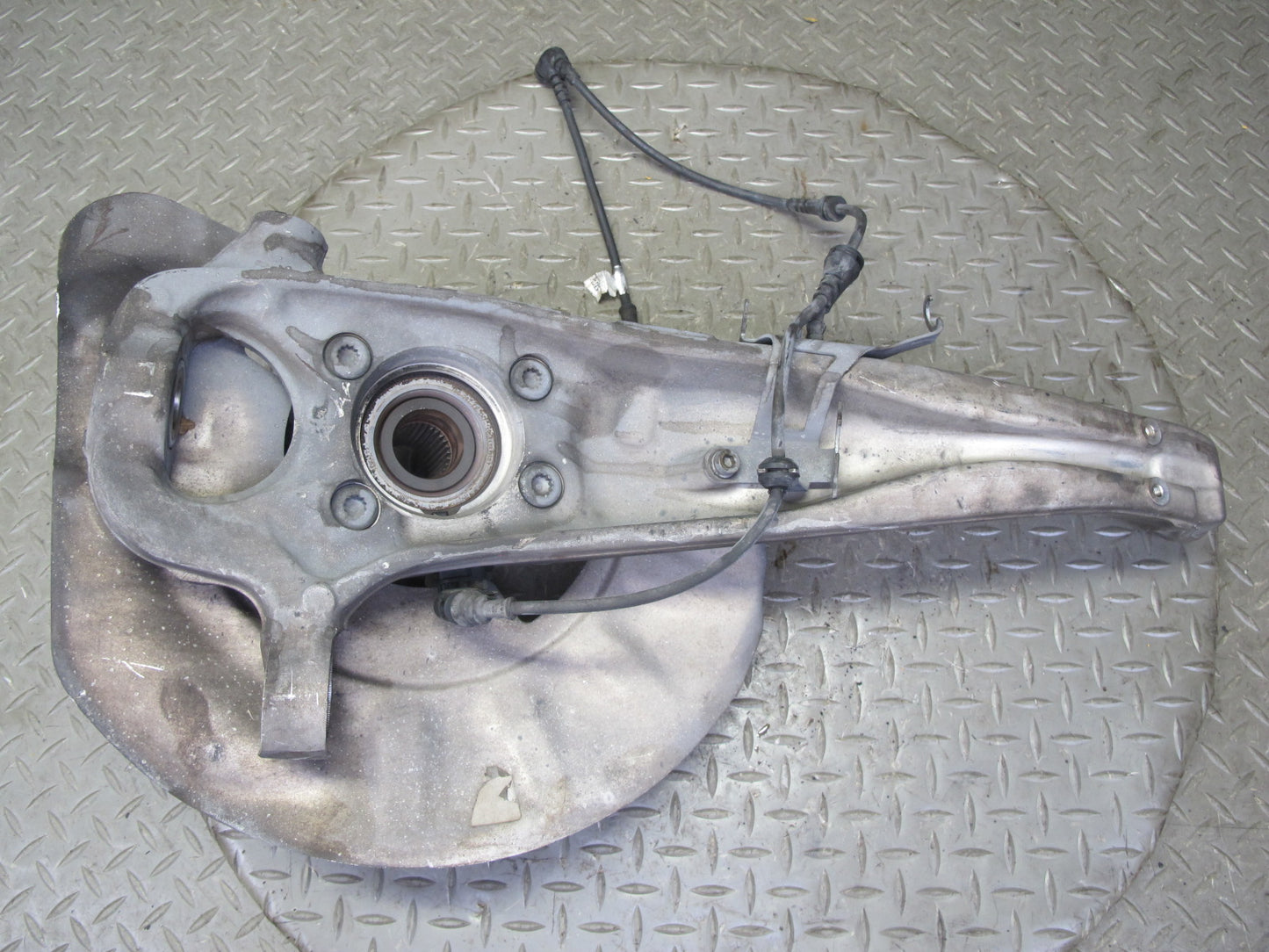 2011-2018 Porsche Cayenne 958 AWD Front Right Spindle Knuckle Wheel Hub Bearing