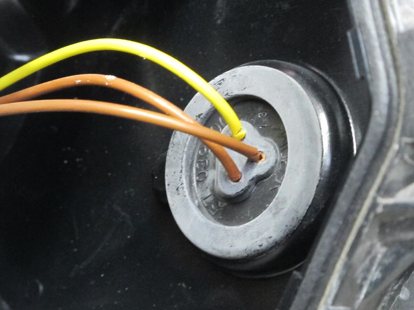 2002-2005 Porsche 911 996 Carrera Front Right Xenon HID Headlight Lamp w Ballast