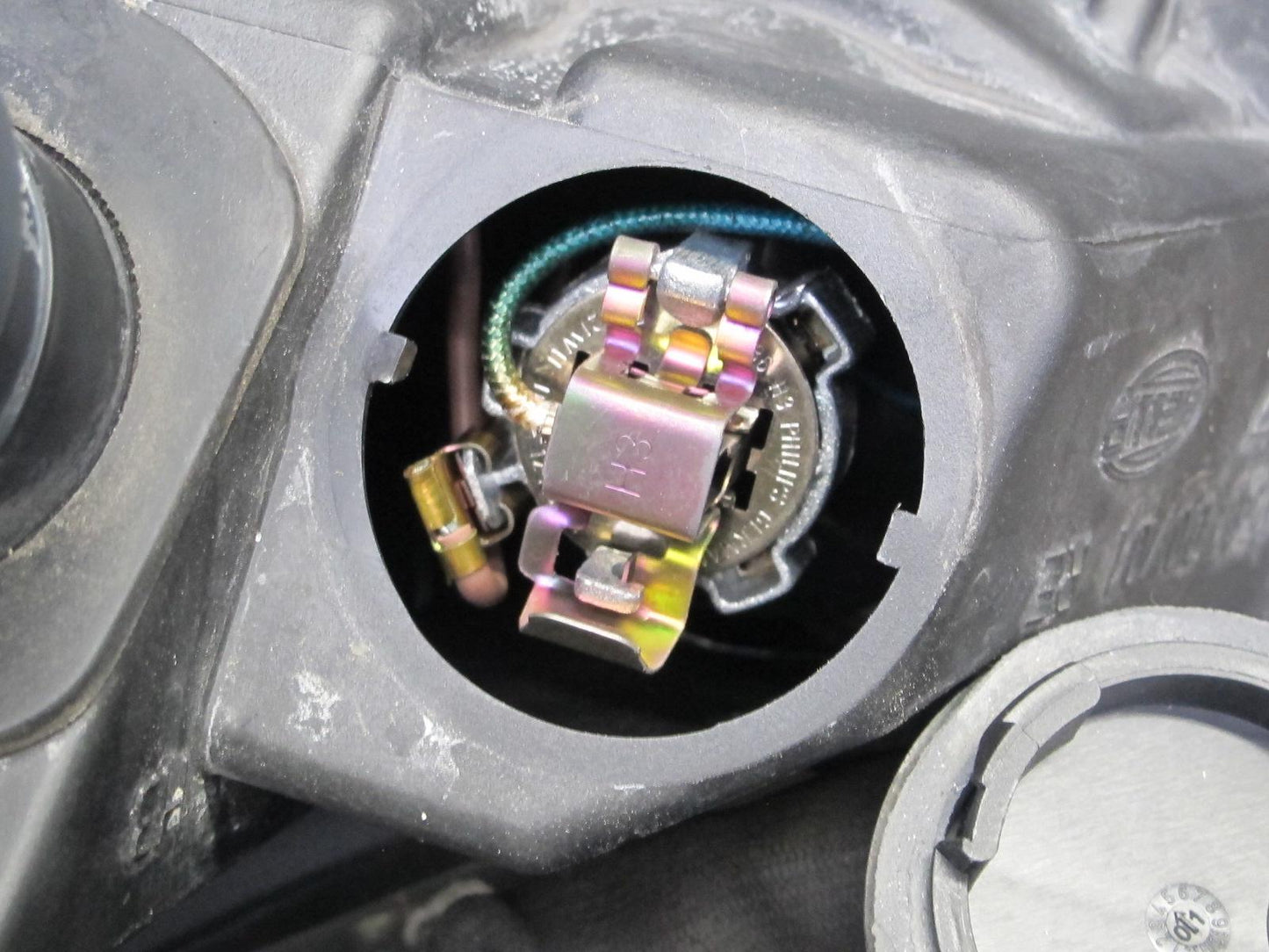 2002-2005 Porsche 911 996 Carrera Front Right Xenon HID Headlight Lamp w Ballast