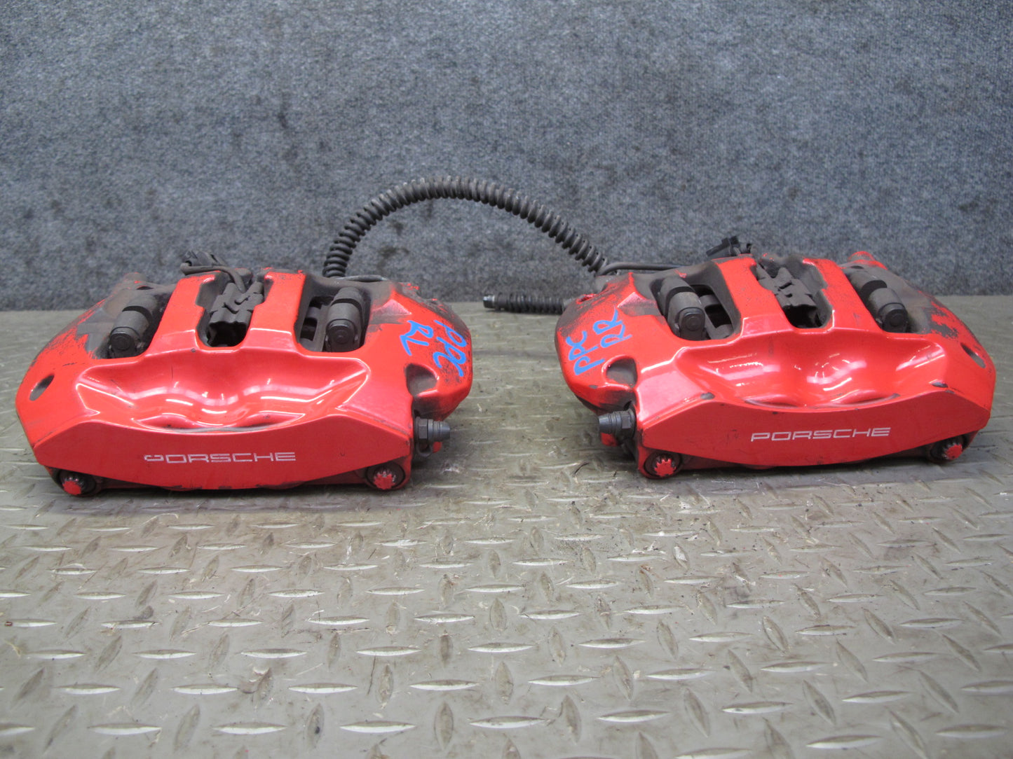 2011-2018 Porsche Cayenne 958 4.8L AWD 19" Rear Brembo Brake Caliper Set of 2