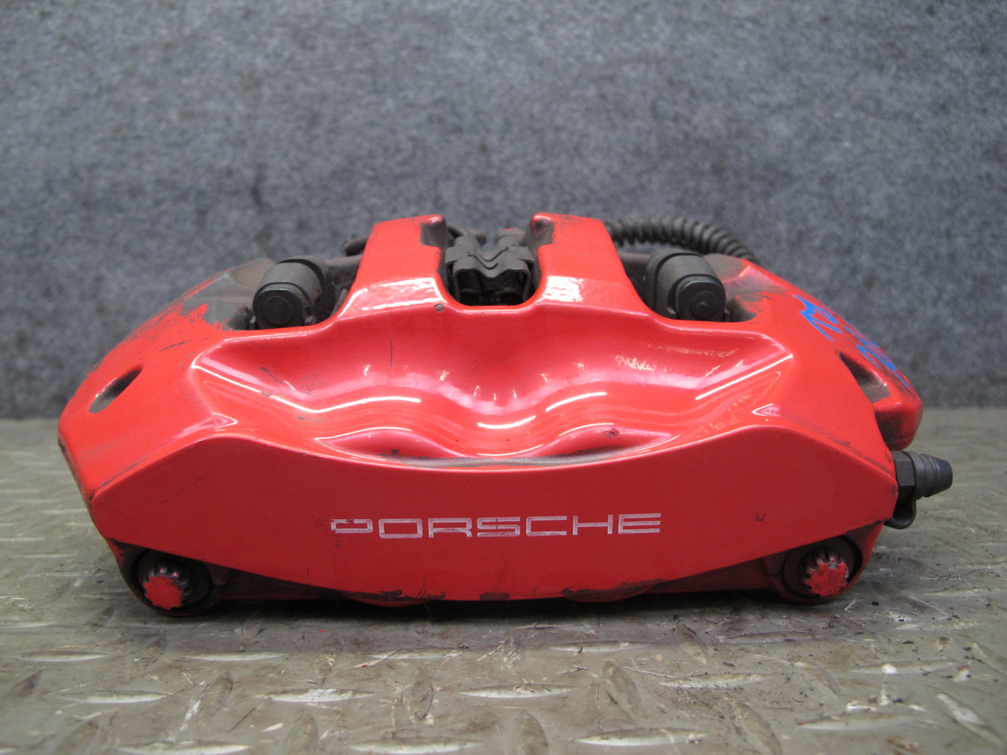 2011-2018 Porsche Cayenne 958 4.8L AWD 19" Rear Brembo Brake Caliper Set of 2