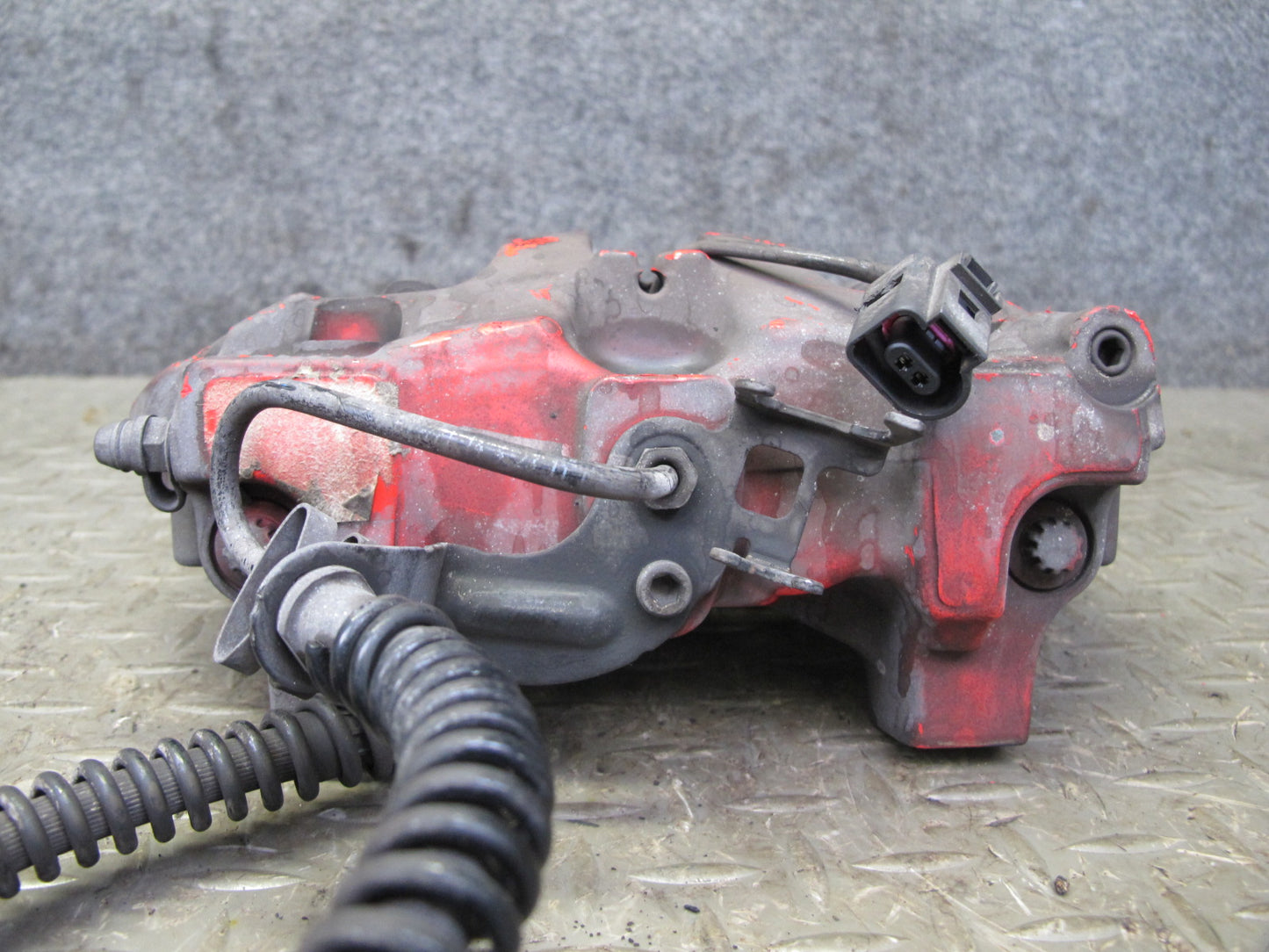 2011-2018 Porsche Cayenne 958 4.8L AWD 19" Rear Brembo Brake Caliper Set of 2