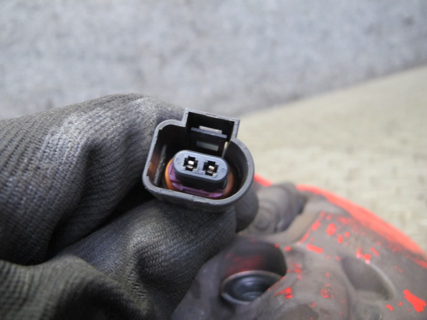 2011-2018 Porsche Cayenne 958 4.8L AWD 19" Rear Brembo Brake Caliper Set of 2