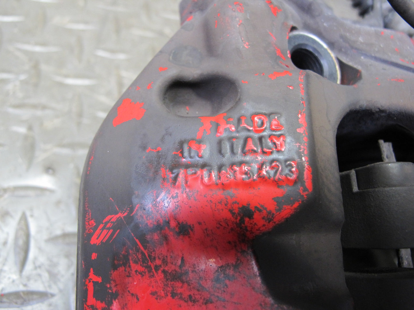 2011-2018 Porsche Cayenne 958 4.8L AWD 19" Rear Brembo Brake Caliper Set of 2