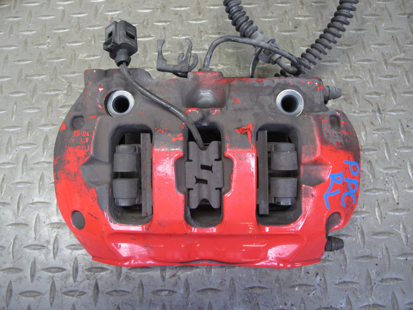 2011-2018 Porsche Cayenne 958 4.8L AWD 19" Rear Brembo Brake Caliper Set of 2