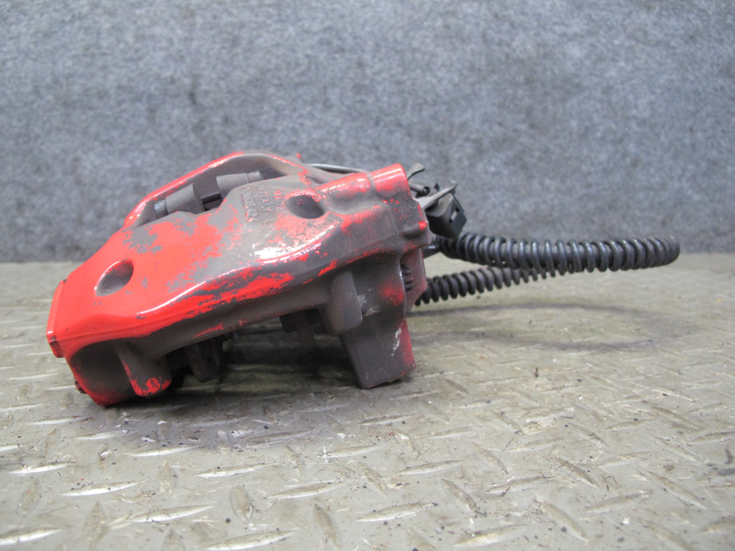 2011-2018 Porsche Cayenne 958 4.8L AWD 19" Rear Brembo Brake Caliper Set of 2