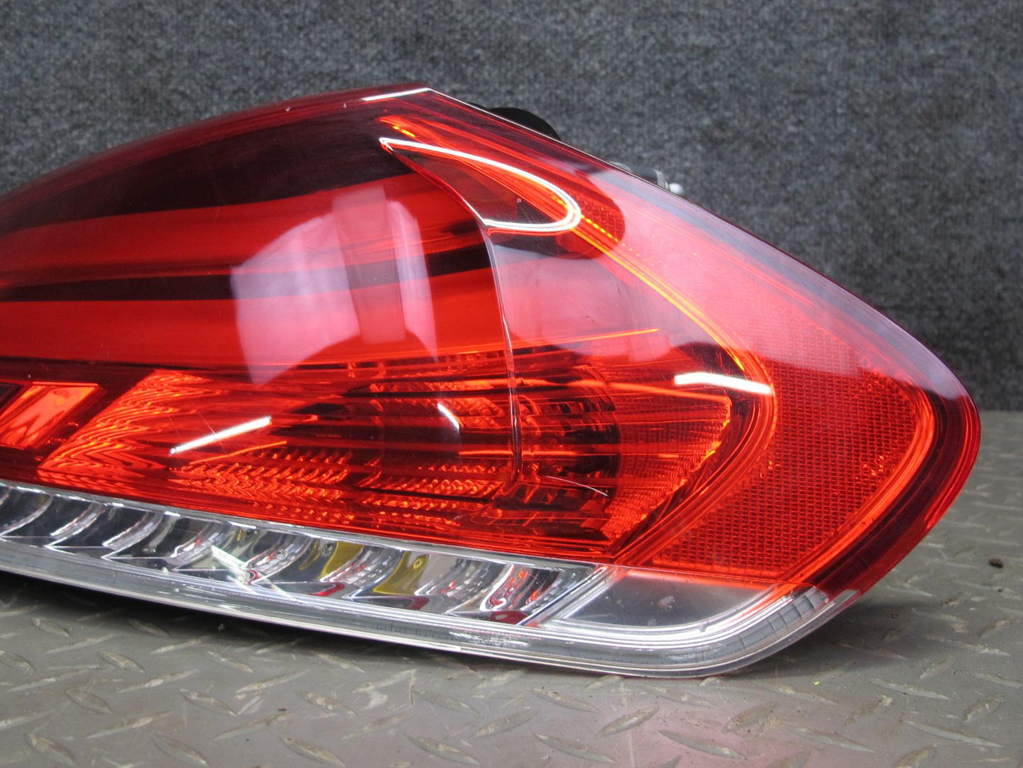 09-16 BMW E89 Z4 Rear Right Tail Light Lamp 7191778 OEM