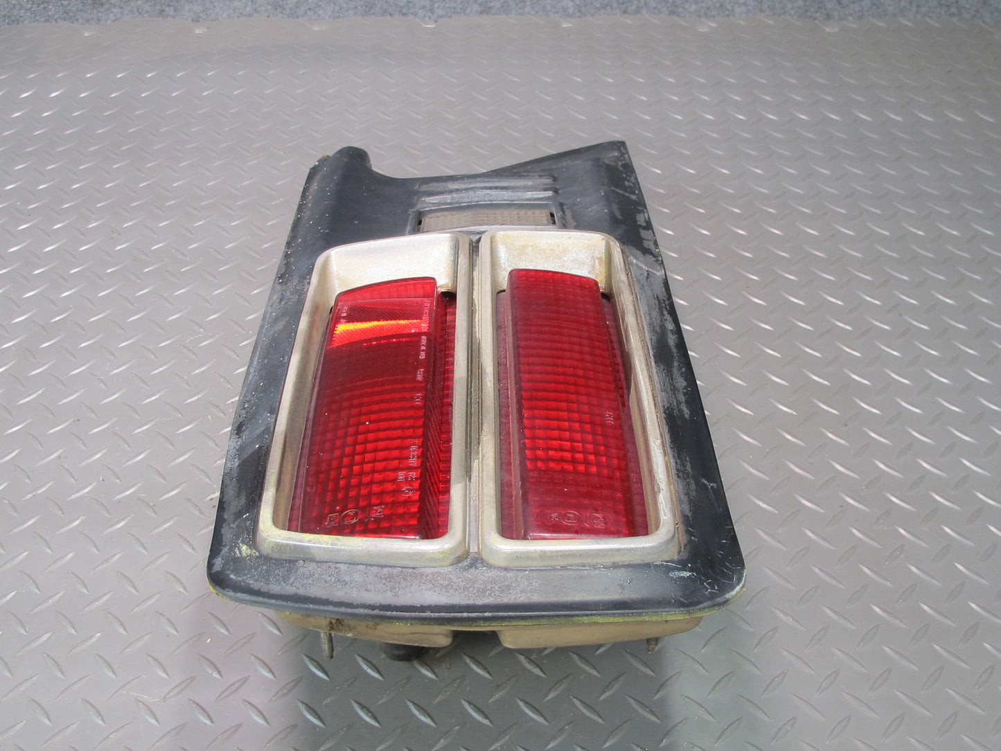 75-78 Datsun S30 280Z 2+2 Rear Left Tail Light Lamp OEM
