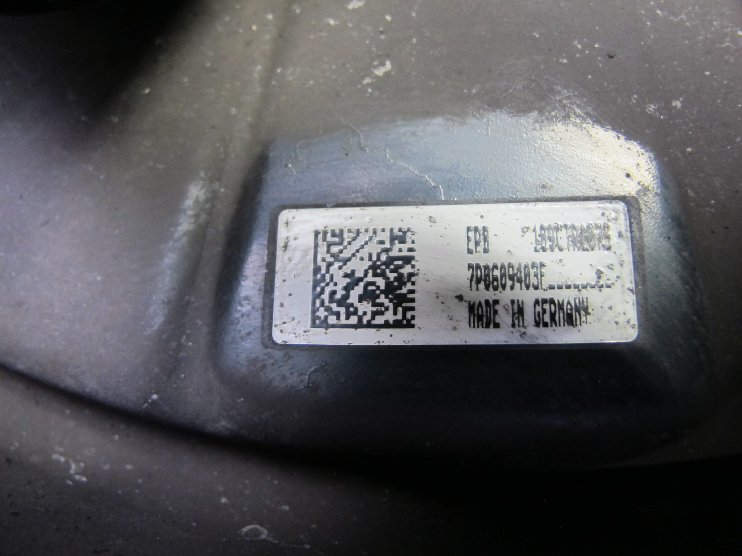 2011-2018 Porsche Cayenne 958 AWD Rear Left Spindle Knuckle Wheel Hub Bearing