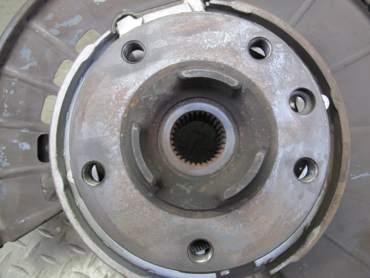 2011-2018 Porsche Cayenne 958 AWD Rear Left Spindle Knuckle Wheel Hub Bearing