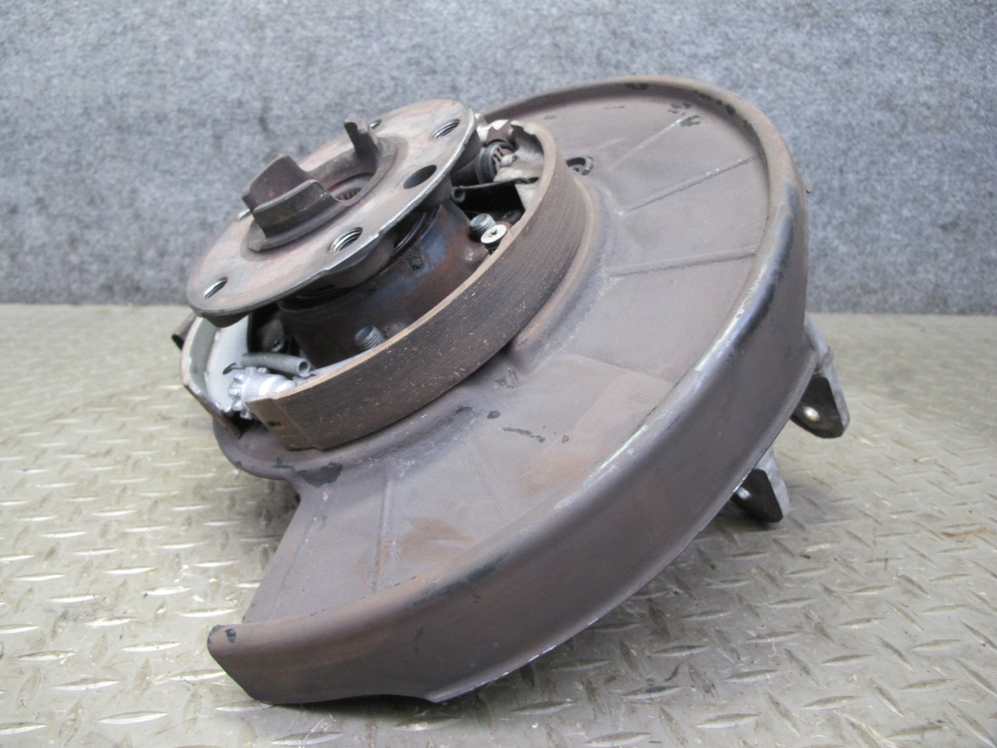 2011-2018 Porsche Cayenne 958 AWD Rear Left Spindle Knuckle Wheel Hub Bearing