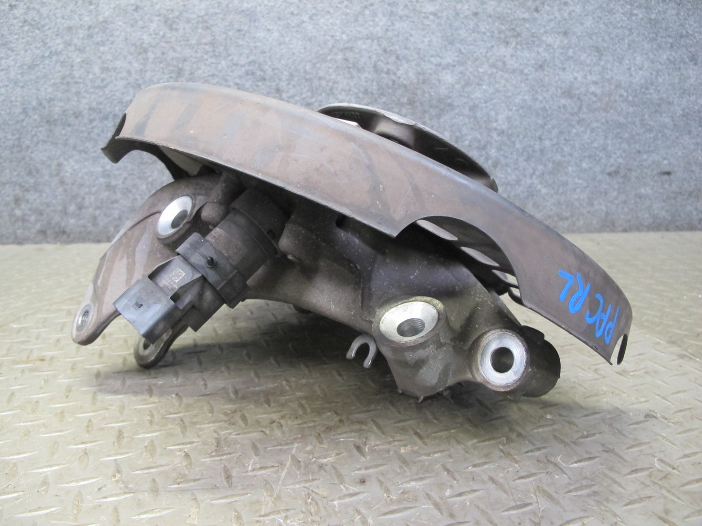 2011-2018 Porsche Cayenne 958 AWD Rear Left Spindle Knuckle Wheel Hub Bearing