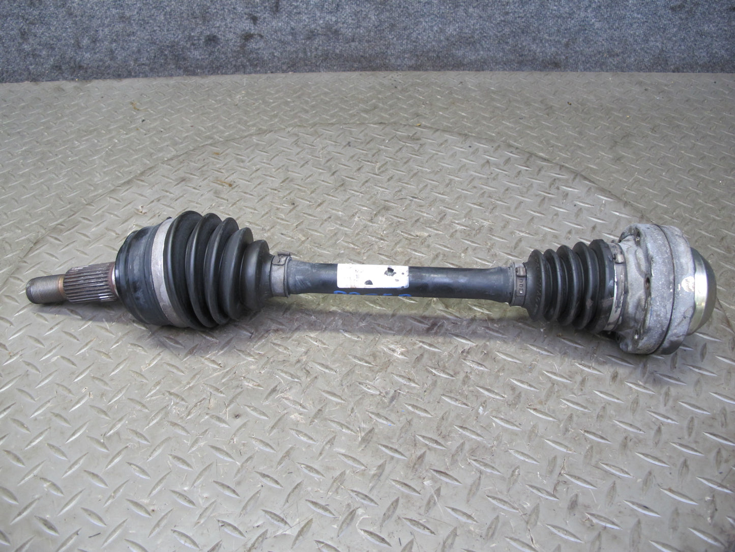 2011-2018 Porsche Cayenne 958 Front Right Pass Side CV Axle Shaft