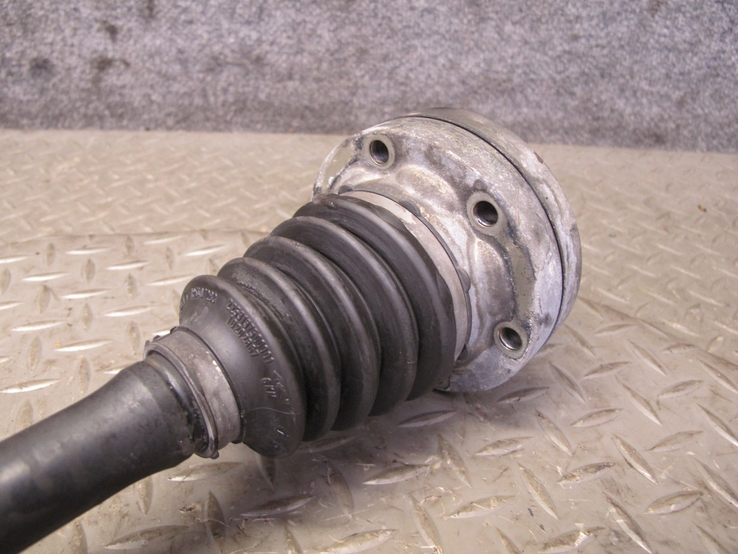 2011-2018 Porsche Cayenne 958 Front Right Pass Side CV Axle Shaft