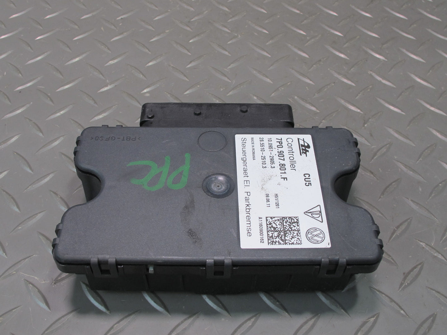 2011-2014 Porsche Cayenne 958 Electric Parking Brake Computer Control Module