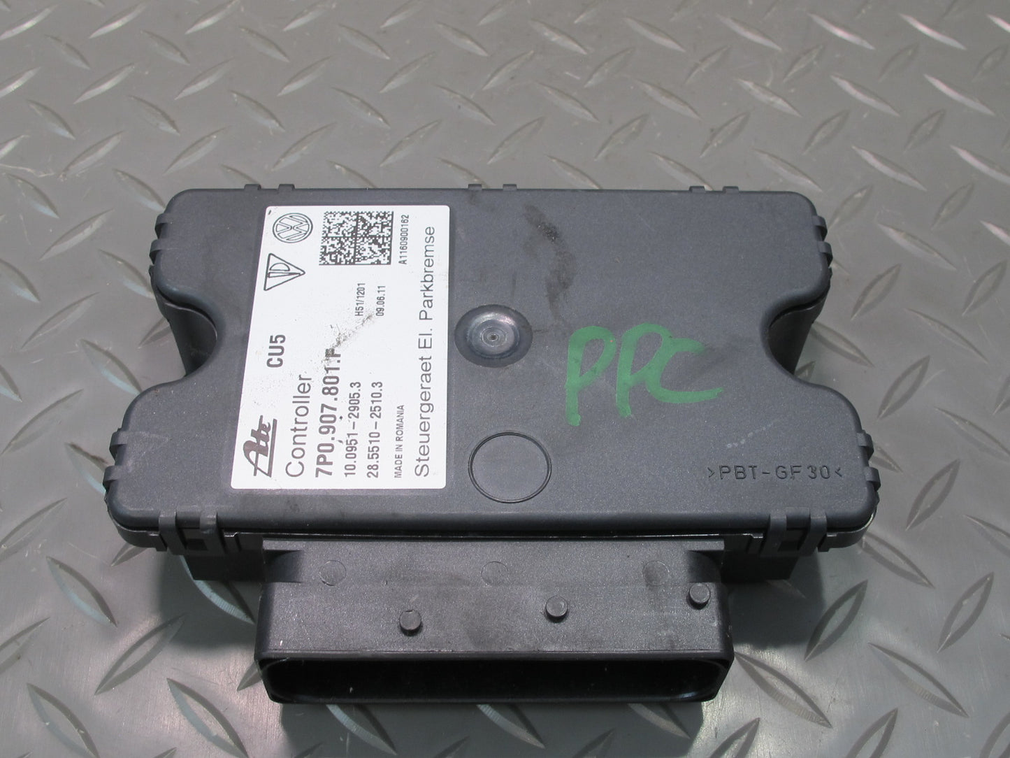 2011-2014 Porsche Cayenne 958 Electric Parking Brake Computer Control Module
