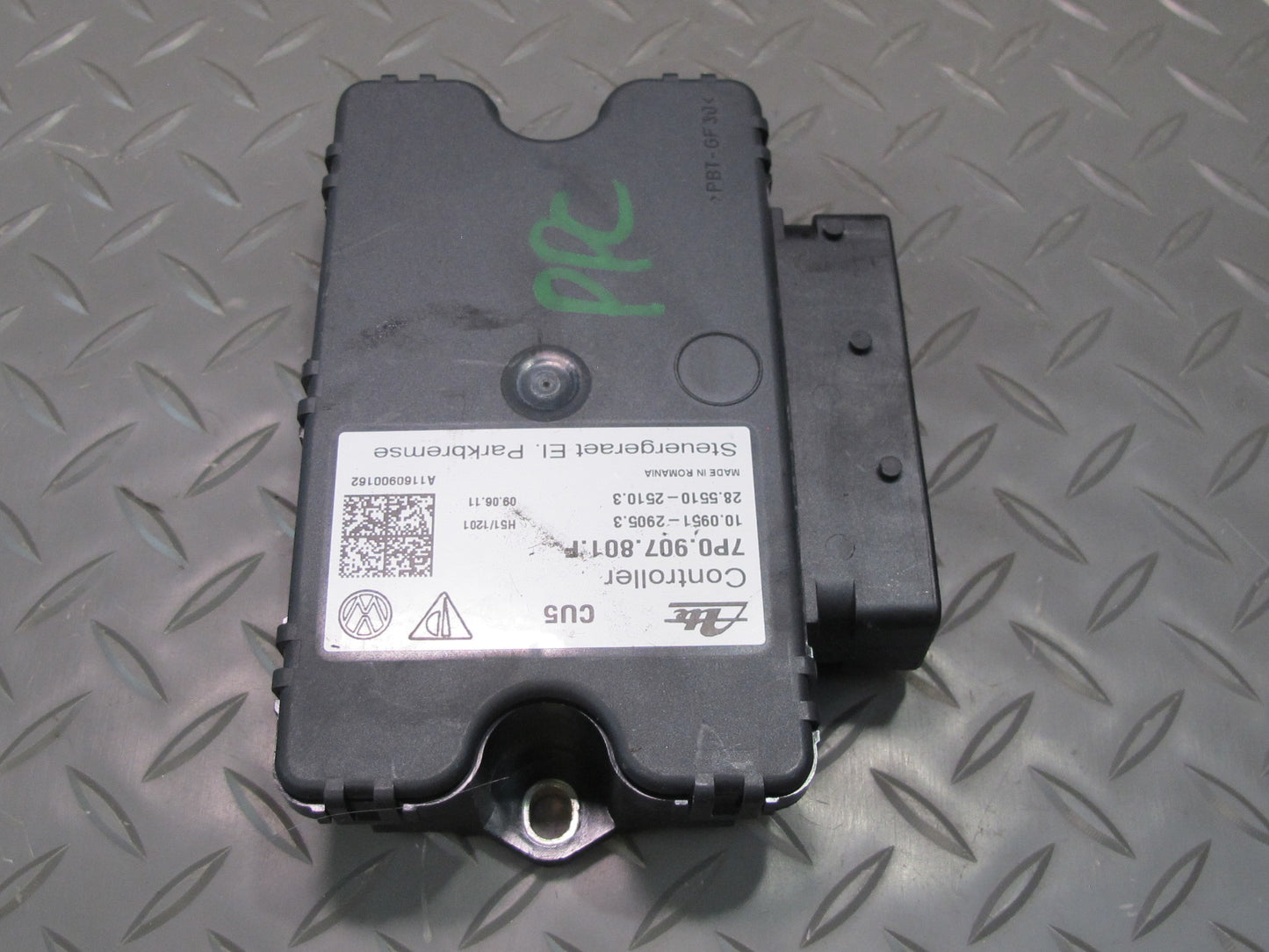 2011-2014 Porsche Cayenne 958 Electric Parking Brake Computer Control Module