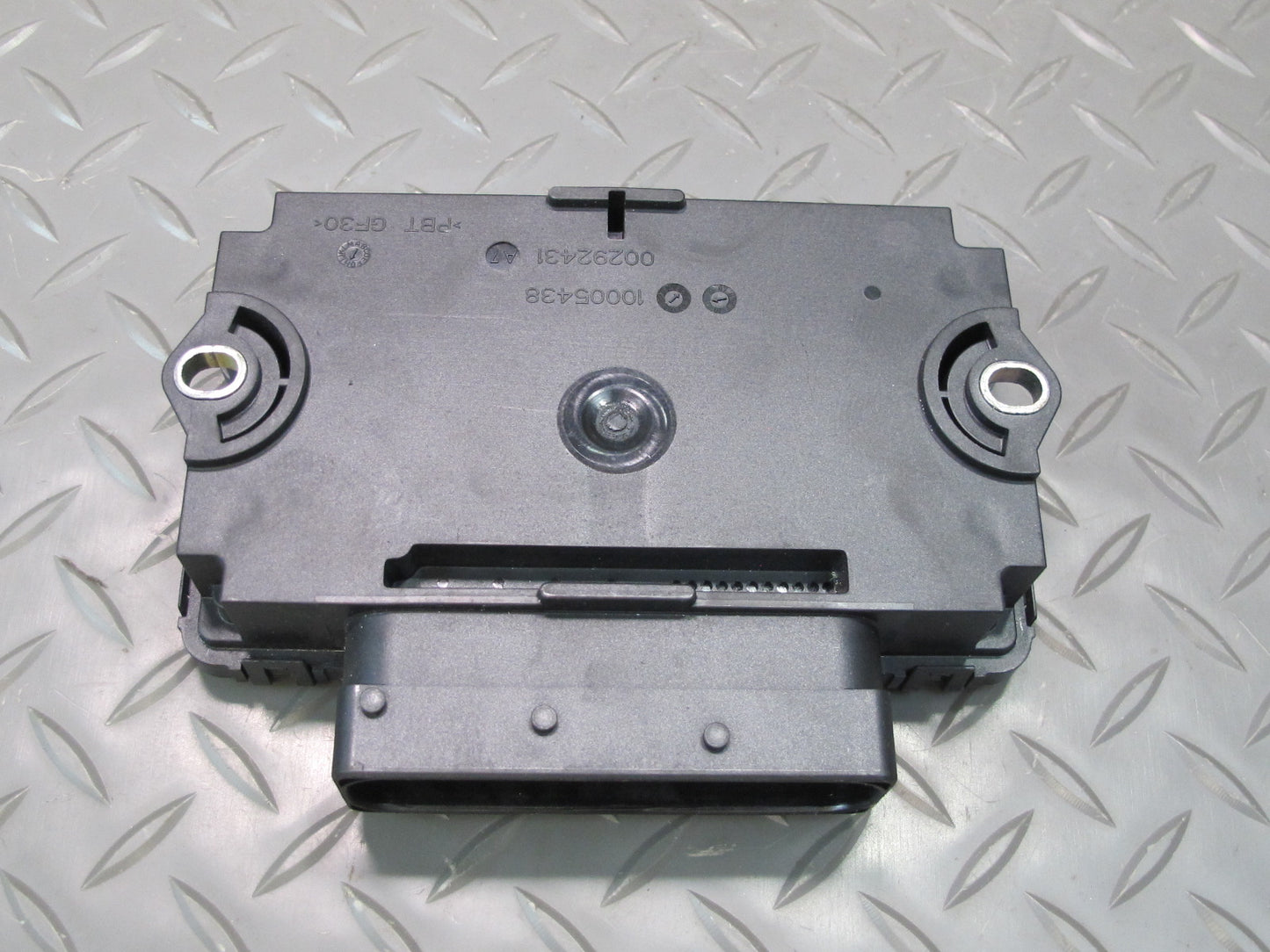 2011-2014 Porsche Cayenne 958 Electric Parking Brake Computer Control Module