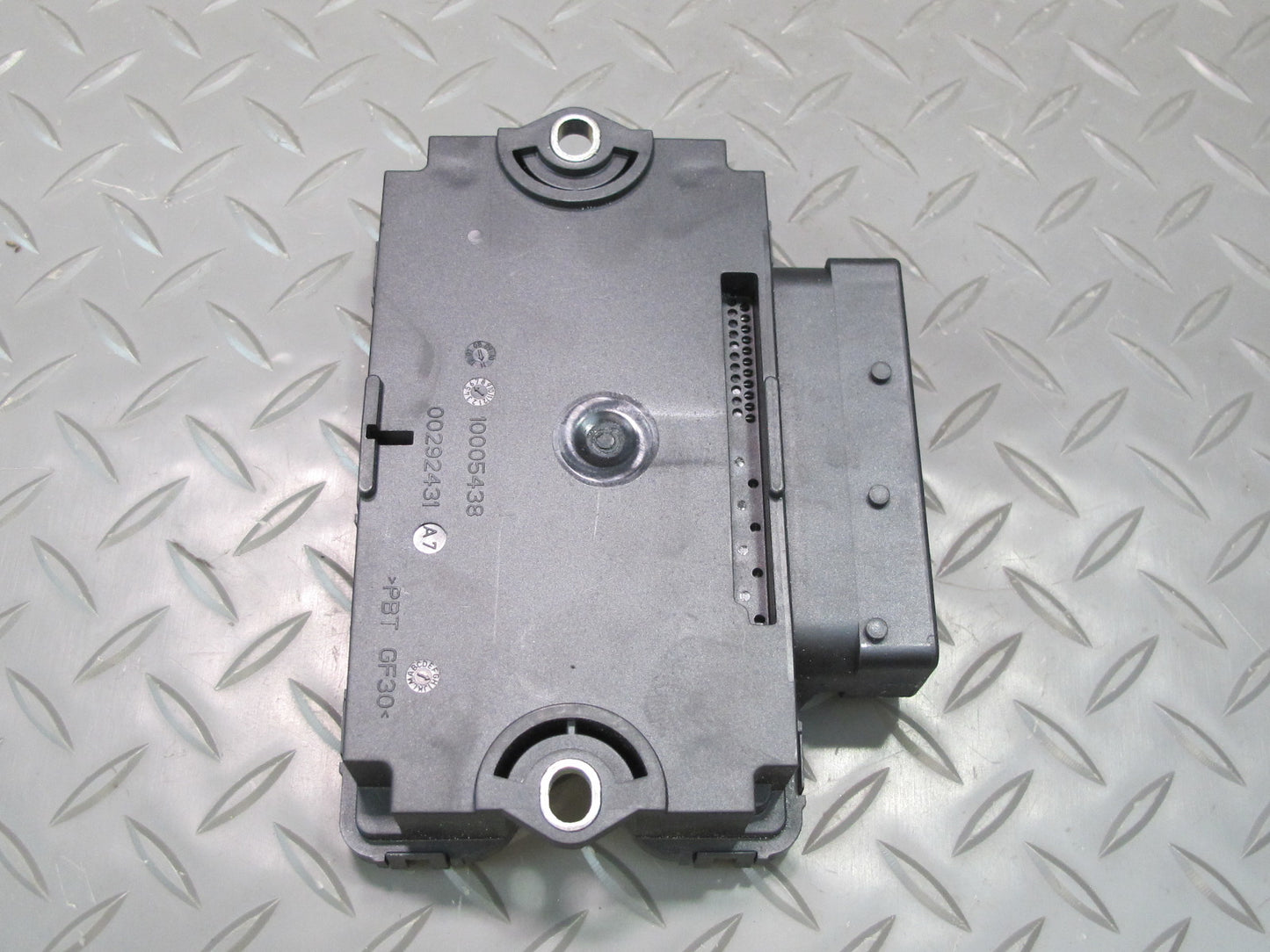 2011-2014 Porsche Cayenne 958 Electric Parking Brake Computer Control Module