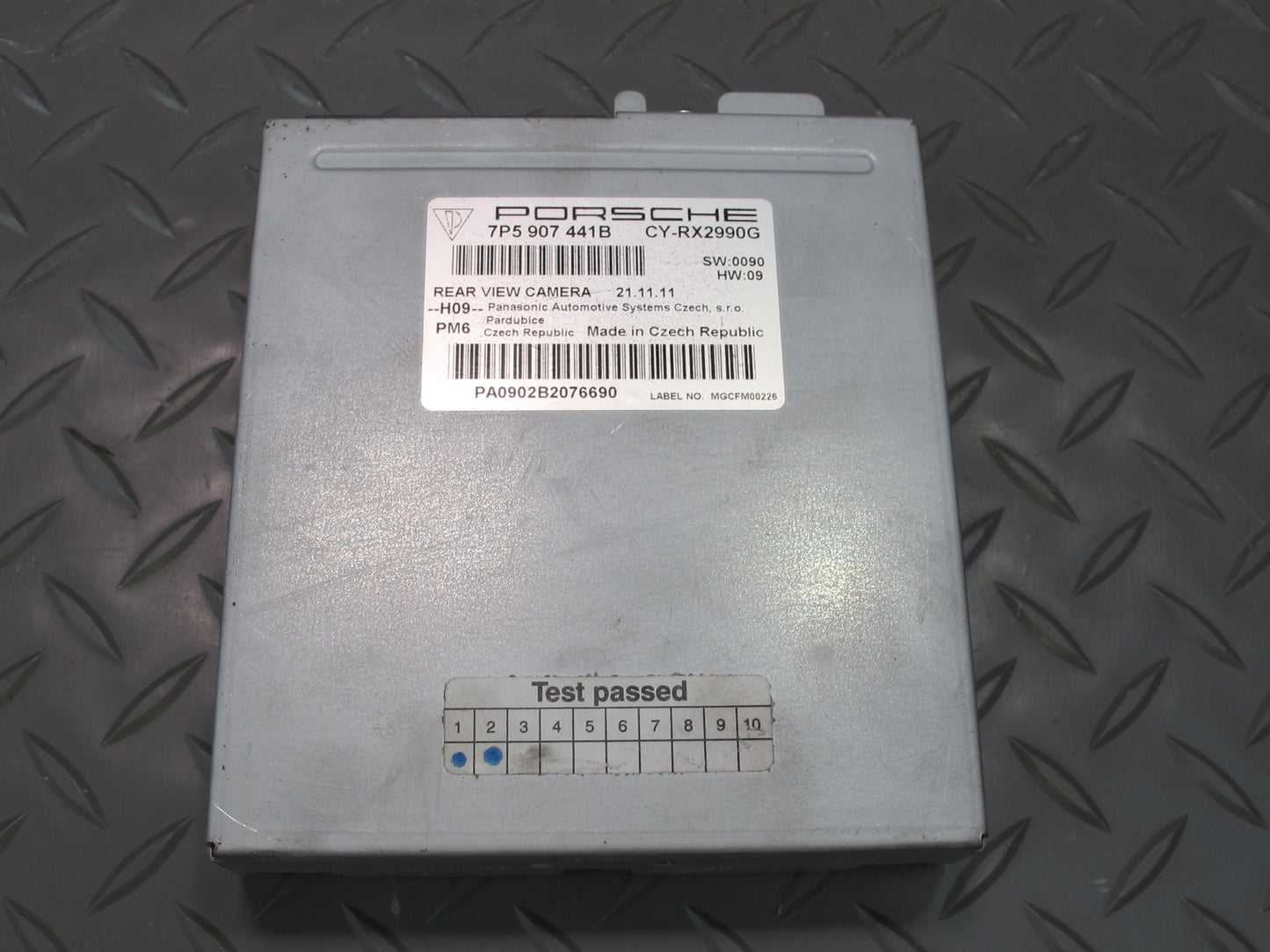 2011-2014 Porsche Cayenne 958 Rear View Backup Camera Control Module Unit