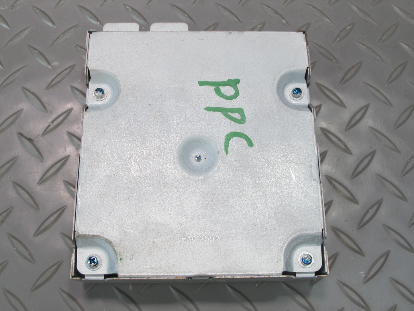 2011-2014 Porsche Cayenne 958 Rear View Backup Camera Control Module Unit