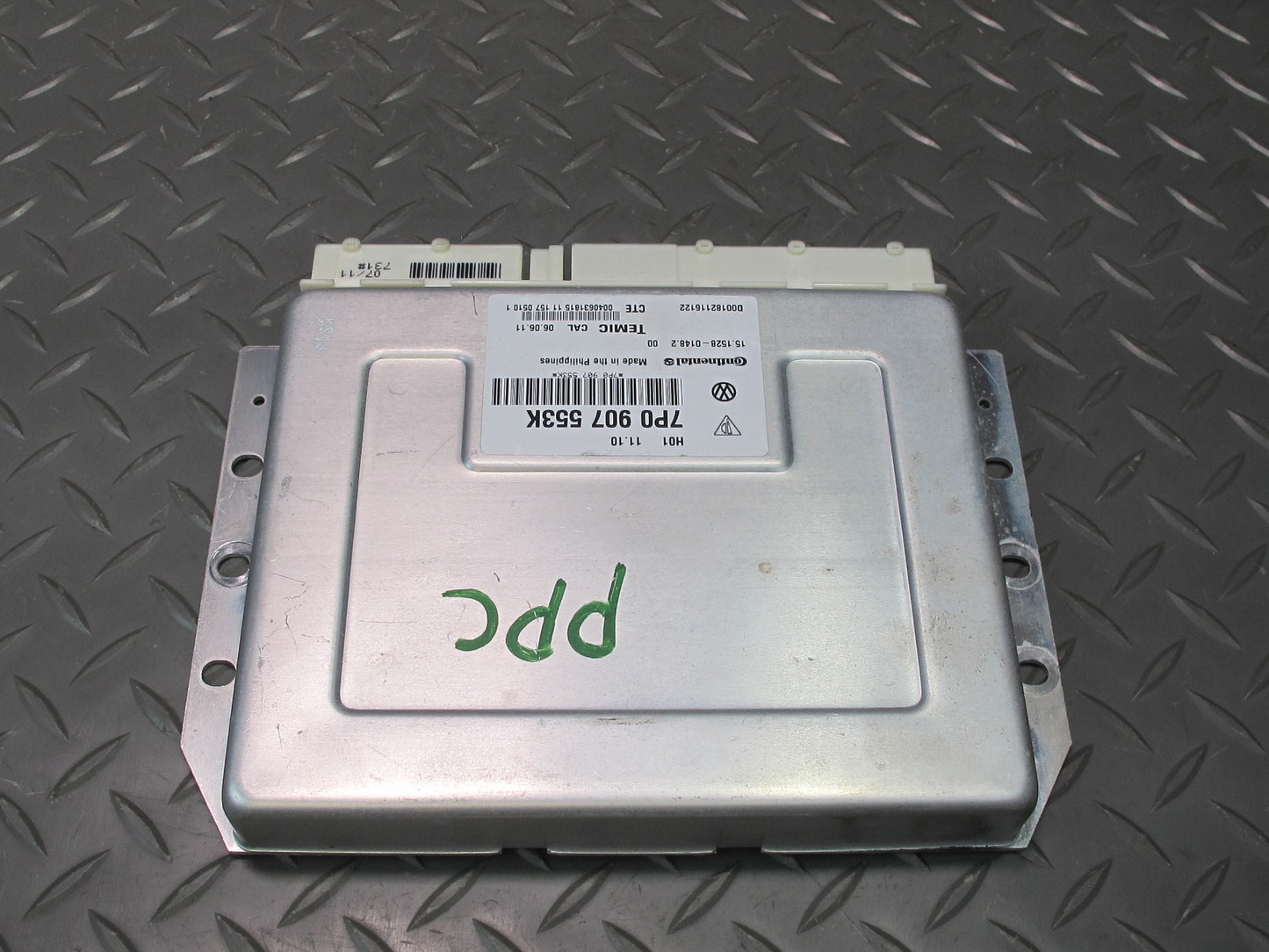 2011-2014 Porsche Cayenne 958 Air Suspension Control Module Unit 7P0907553K