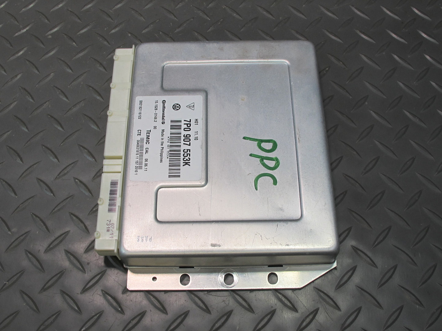 2011-2014 Porsche Cayenne 958 Air Suspension Control Module Unit 7P0907553K