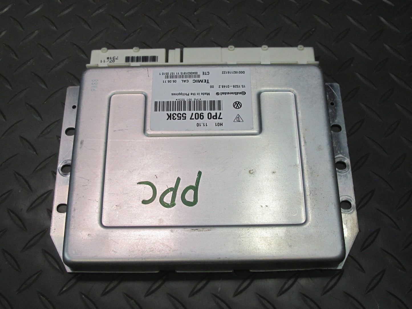 2011-2014 Porsche Cayenne 958 Air Suspension Control Module Unit 7P0907553K