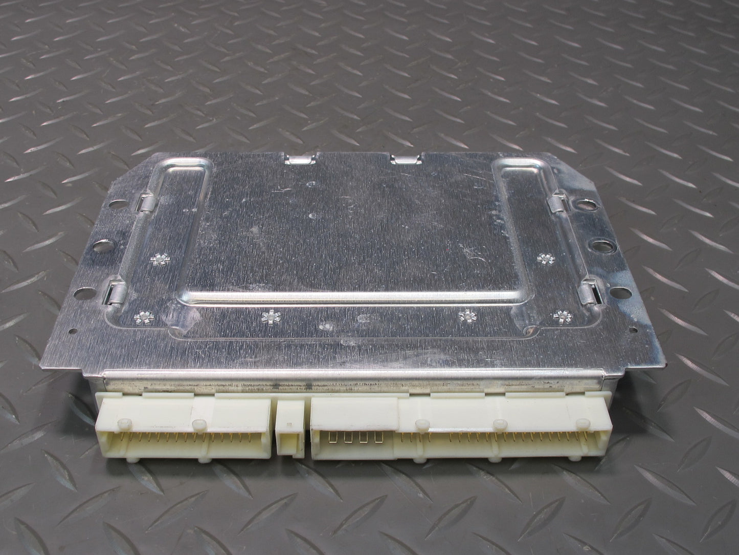 2011-2014 Porsche Cayenne 958 Air Suspension Control Module Unit 7P0907553K