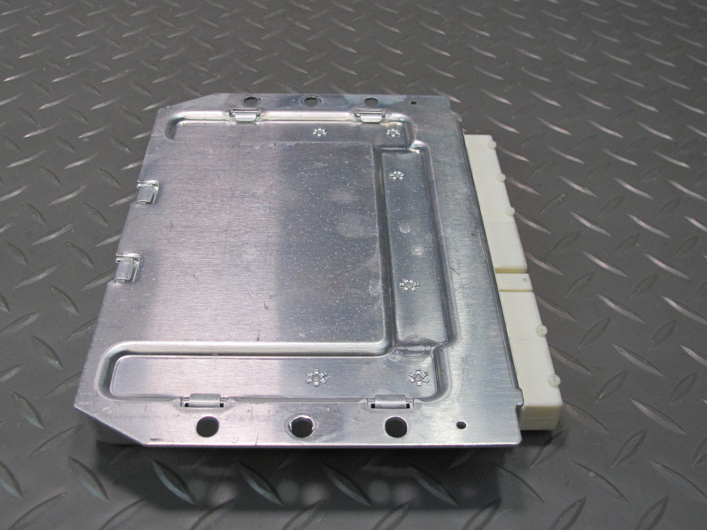 2011-2014 Porsche Cayenne 958 Air Suspension Control Module Unit 7P0907553K