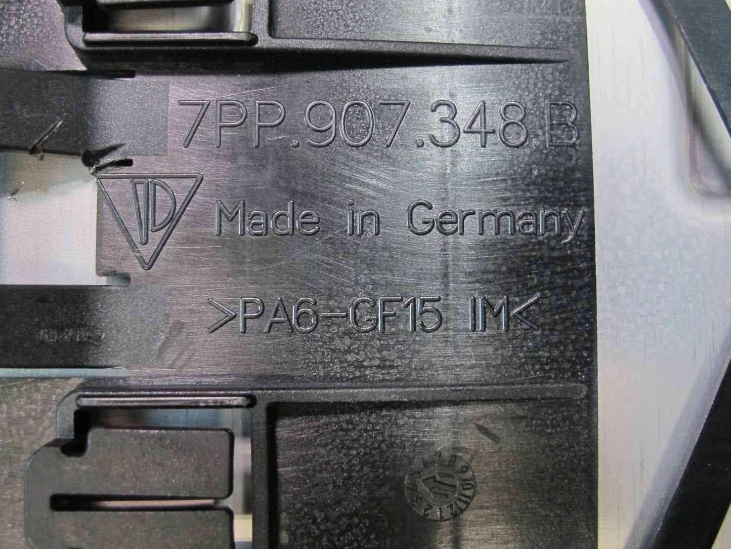 2012 Porsche Cayenne 958 Body Control Module BCM Unit 7PP907064EA