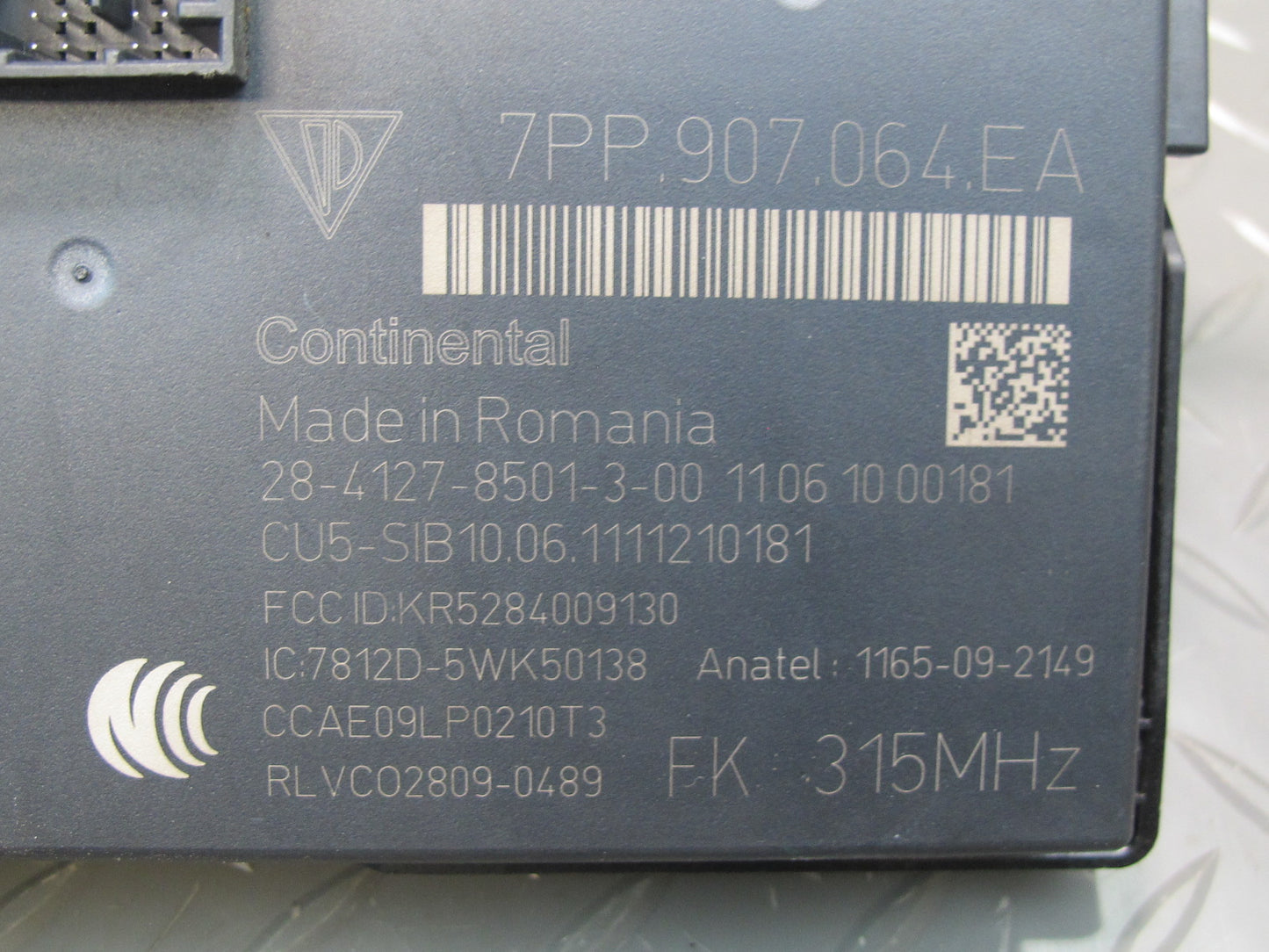 2012 Porsche Cayenne 958 Body Control Module BCM Unit 7PP907064EA