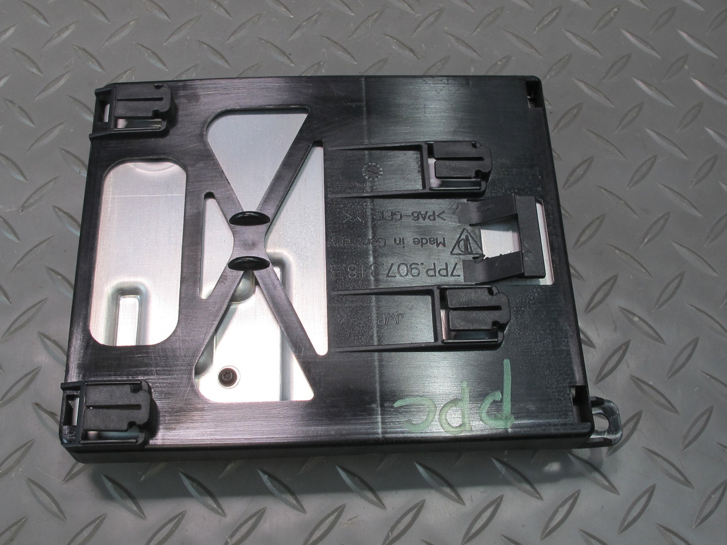 2012 Porsche Cayenne 958 Body Control Module BCM Unit 7PP907064EA