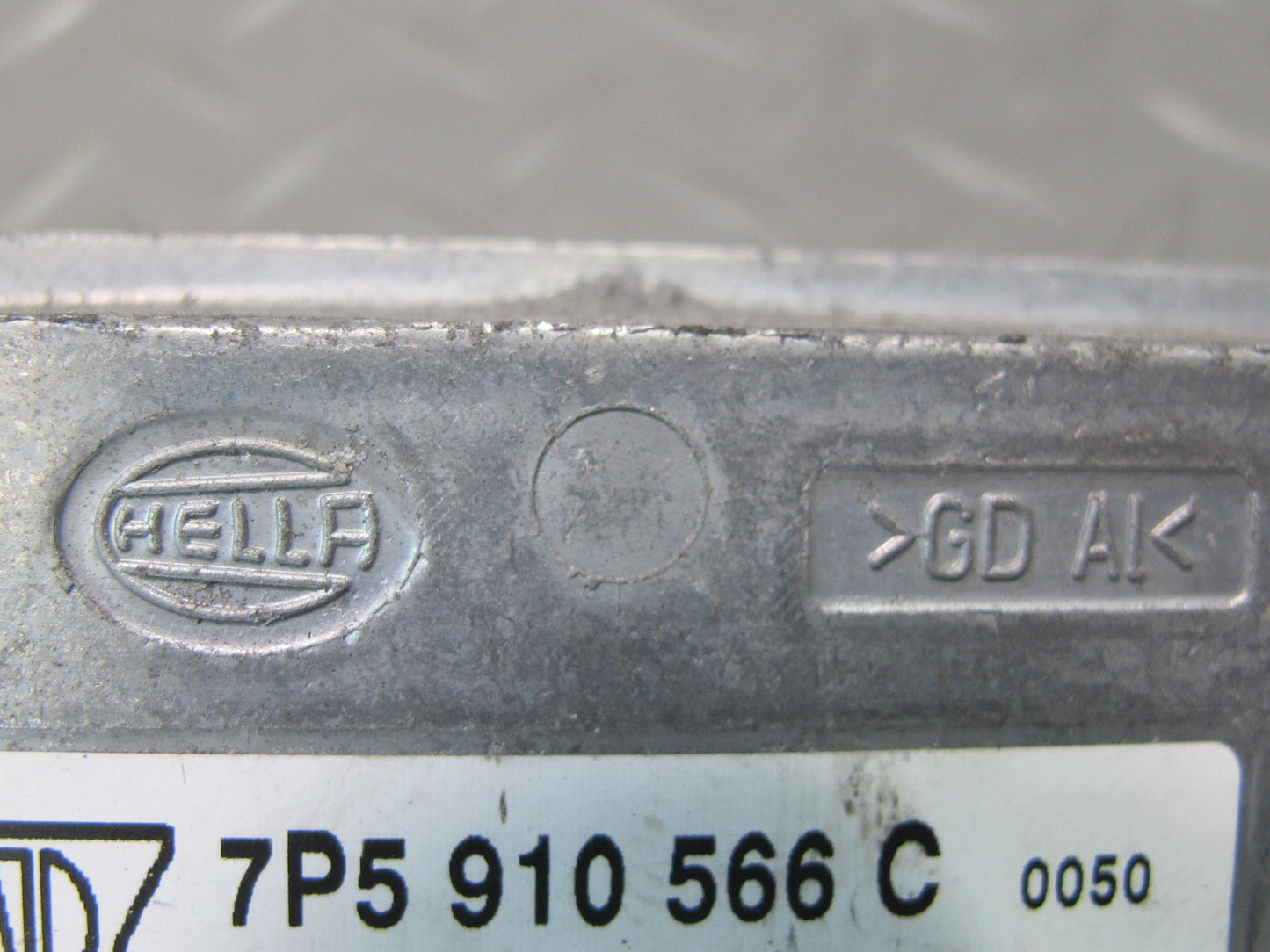 2011-2014 Porsche Cayenne 958 Rear Left Side Blind Spot Sensor Control Module