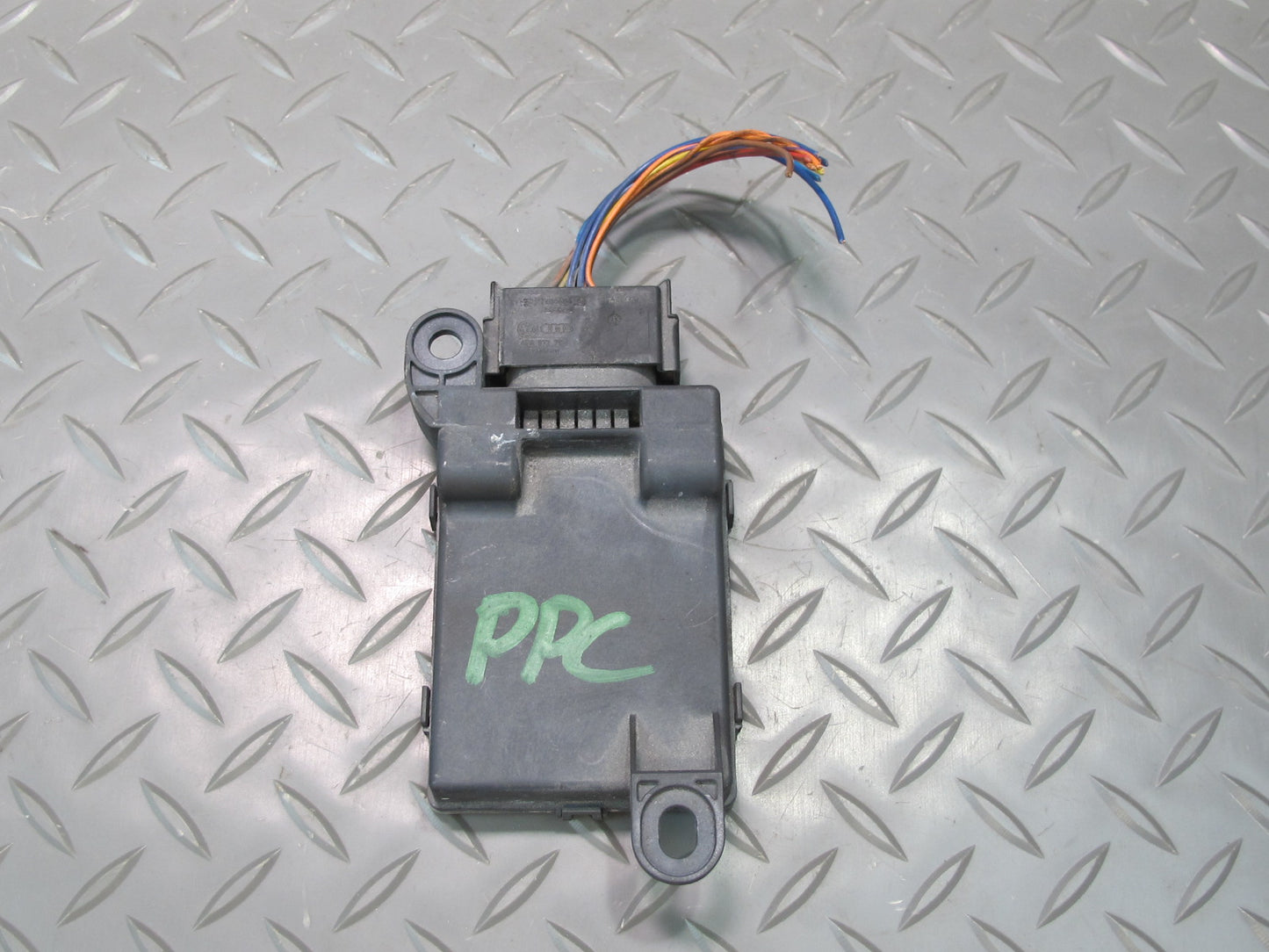 2011-2014 Porsche Cayenne 958 TPMS Tire Pressure Monitor Control Module