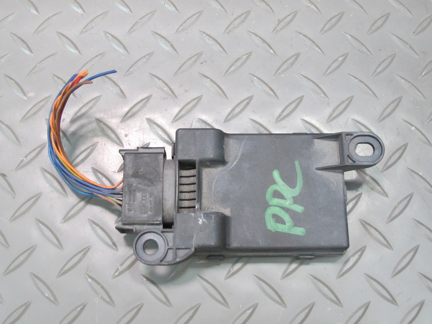 2011-2014 Porsche Cayenne 958 TPMS Tire Pressure Monitor Control Module