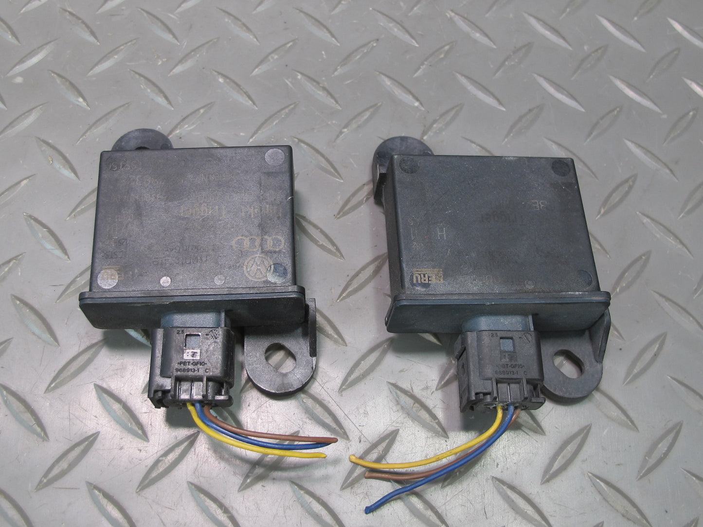 2011-2014 Porsche Cayenne 958 TPMS Tire Pressure Sensor Module Unit Set