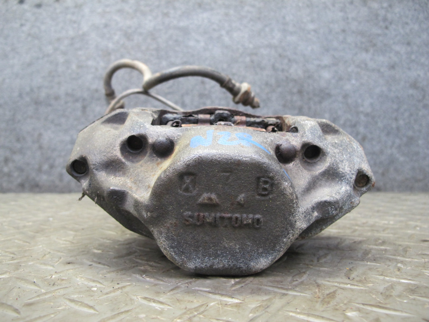 75-78 Datsun S30 280Z Set of 2 Rear Left & Right Sumitomo Brake Caliper OEM