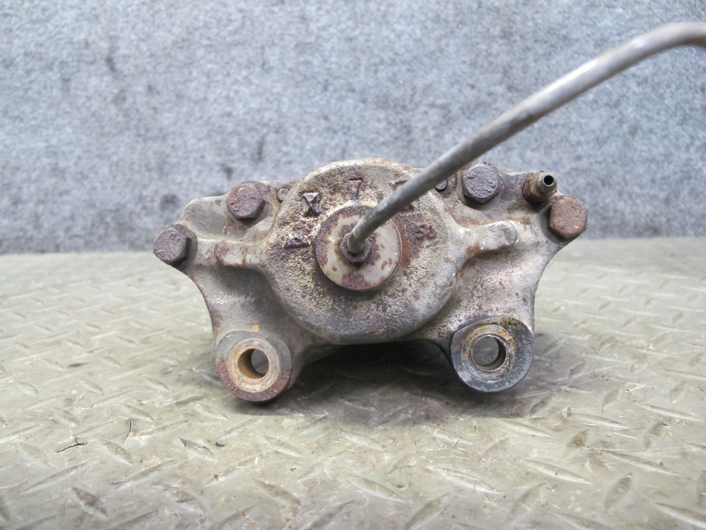 75-78 Datsun S30 280Z Set of 2 Rear Left & Right Sumitomo Brake Caliper OEM